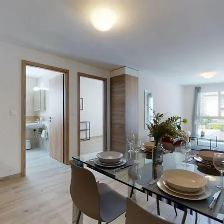 Furnished Apartement #211 - Swiss Lejlighed